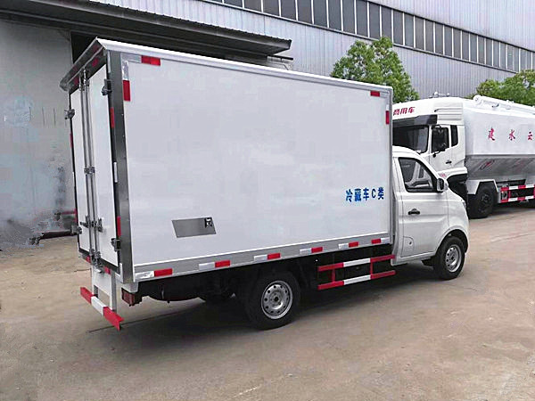 長(zhǎng)安國(guó)六冷藏車(chē)